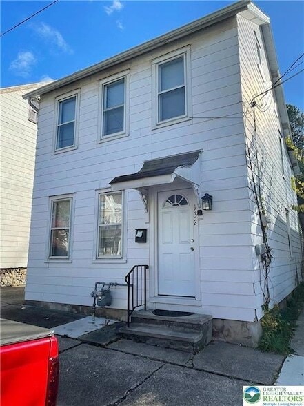 Photo - 132 E Union Blvd House