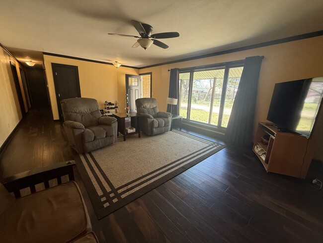 Photo - 115 S Ridge Dr