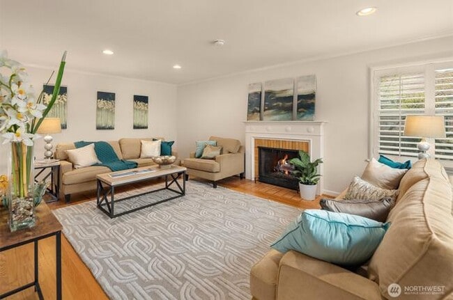 Photo - 5035 47th Ave NE