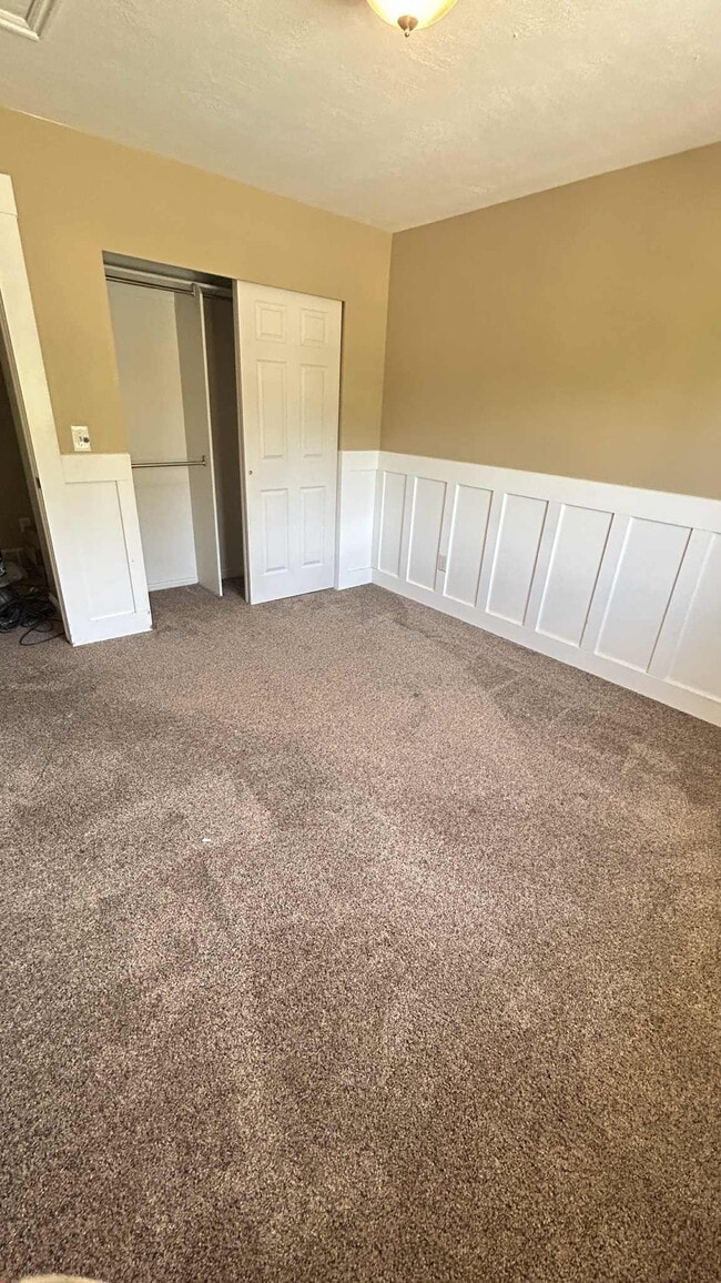 Photo - 212 E 900 N St