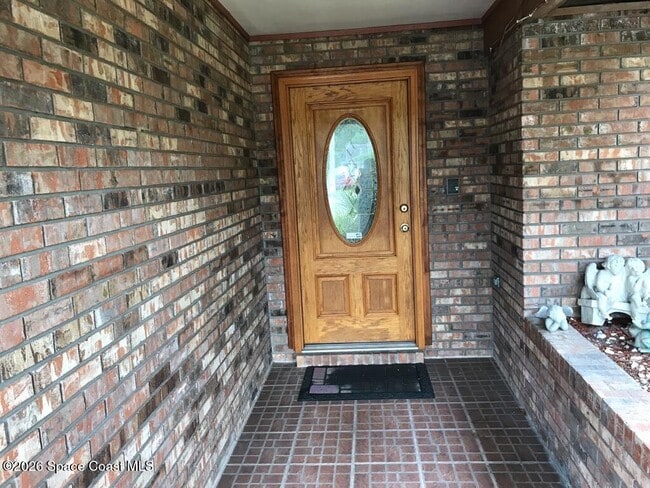 Photo - 237 Emerson Dr NW