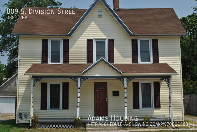 Building Photo - 809 S Division St Rental