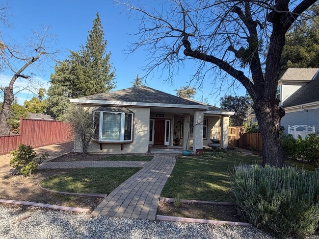 Building Photo - Los Gatos 3 Bedroom 2.5 Bath Coming Soon! Executive Home in Los Gatos School District