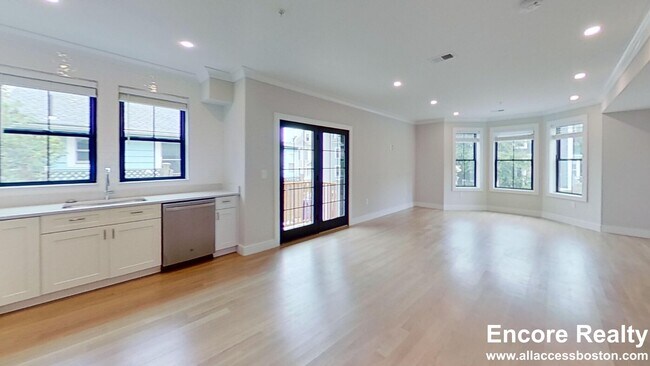 Photo - 285 Lamartine St Unit 8