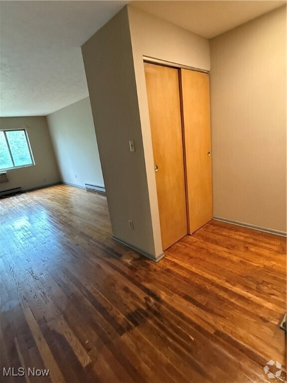Building Photo - 1019 Maple Ave Unit B4 Rental