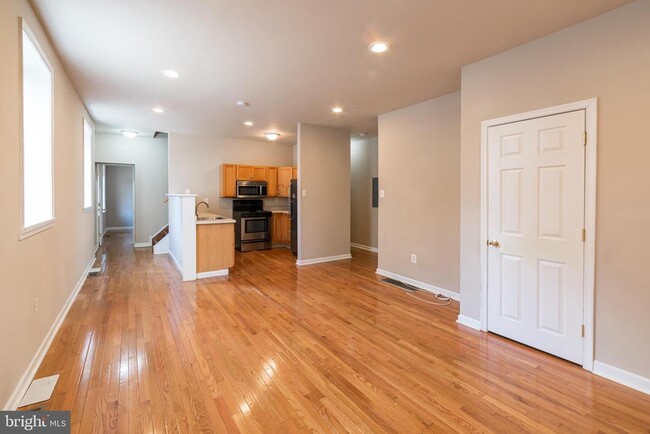 Photo - 2100 St Albans St Townhome