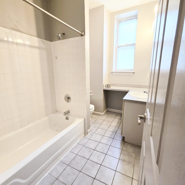 Photo - 3010 S Grand Blvd Unit 2S