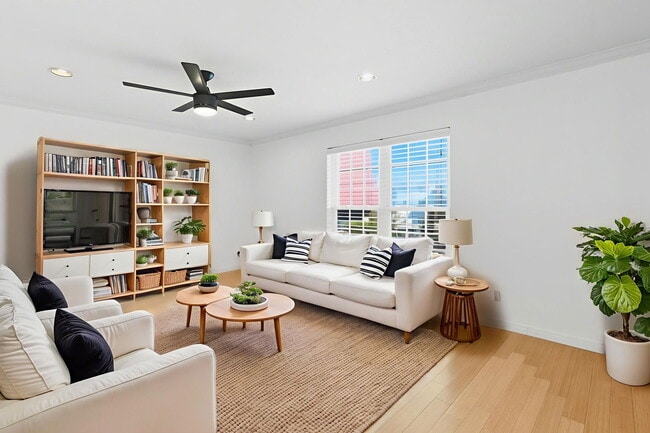 Photo - 900 S Lamar Blvd Unit 210