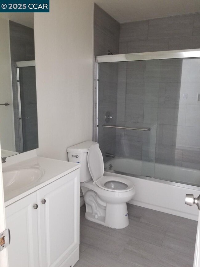 Photo - 420 Golden Gate Ave