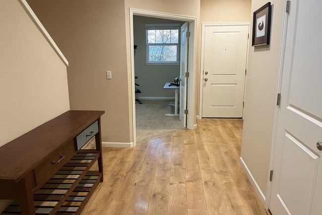 Photo - Lovely 4 BD | 2.5 BA | Single-Family Home in The Commons at Abbey Creek | Highly Desirable North ...