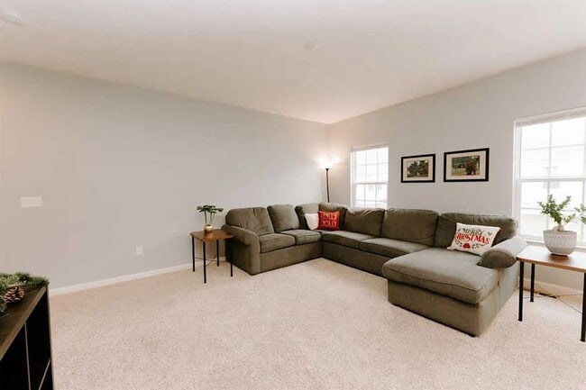 Photo - 3297 Cres Falls Way