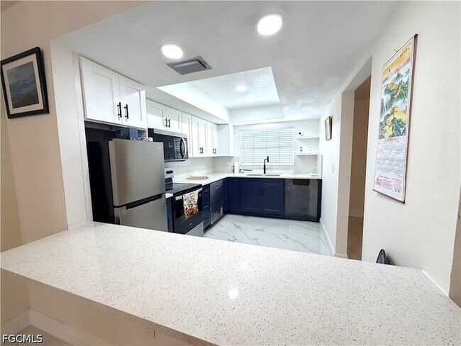 7050 Nantucket Cir Unit 6