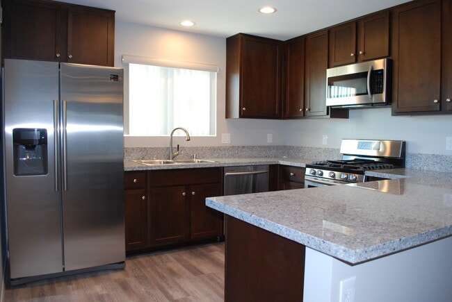Building Photo - 646 Florida St Unit 646 Florida Street