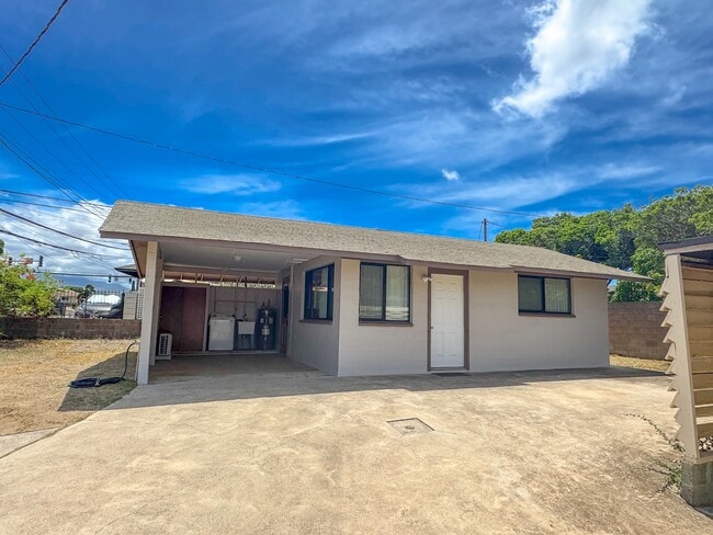 Building Photo - 236 Lono Ave Rental