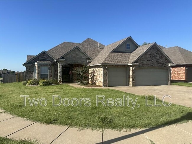 Photo - 2636 SE 8th St