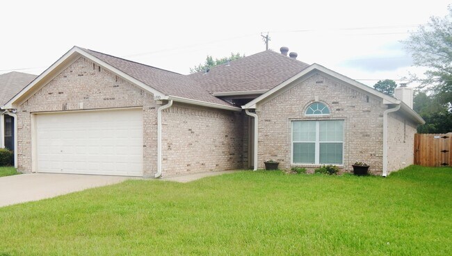 Photo - Beautiful 3 Bedroom, 2 Bath Home in Flint!