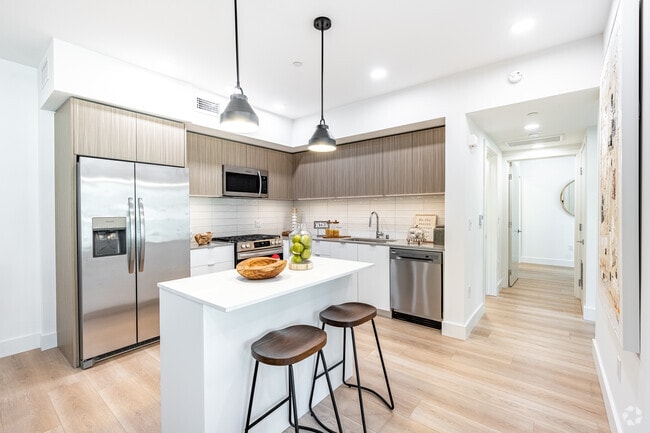 2BR, 2BA - 1,128SF - Kitchen - Guerin Villas