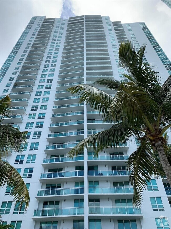 Building Photo - 951 Brickell Ave Unit 310 Rental
