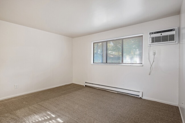 Dunbar Woods Apartments