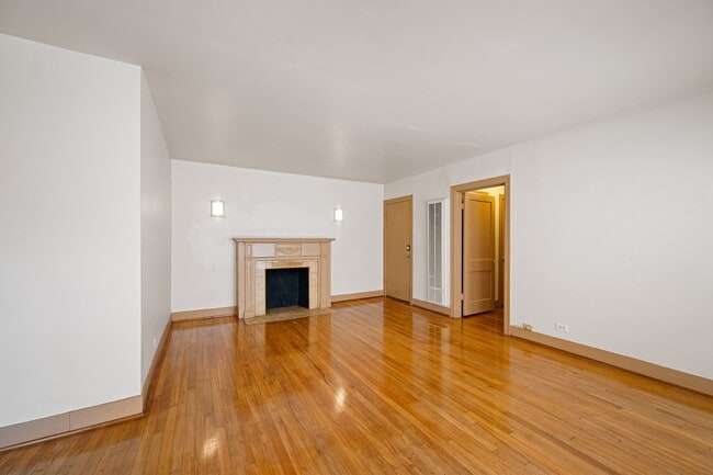 Photo - 1806 Banks St Unit 1