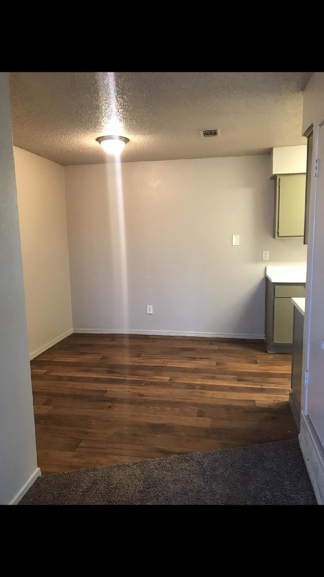 Photo - Kensington Square Apartments