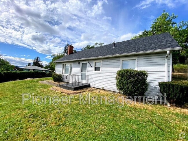 Building Photo - 1914 NE Oswego Ave Rental