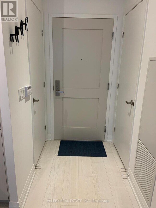 Photo - 26 Gibbs Rd Unité 209