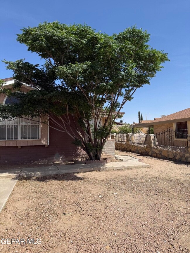 Photo - 1524 Greg Powers Dr