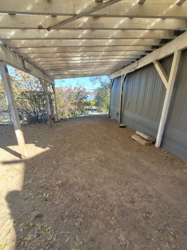 Photo - * PENDING* 3 Bedroom 2 Bath Single Family ...