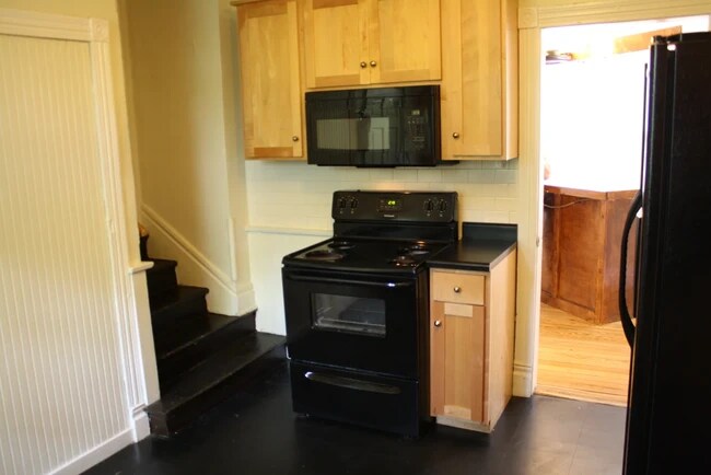 Photo - 440 E 2nd St