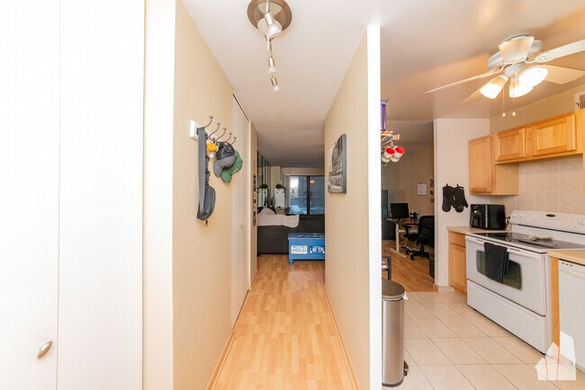 Photo - 2020 N Lincoln Park W Unidad 2D