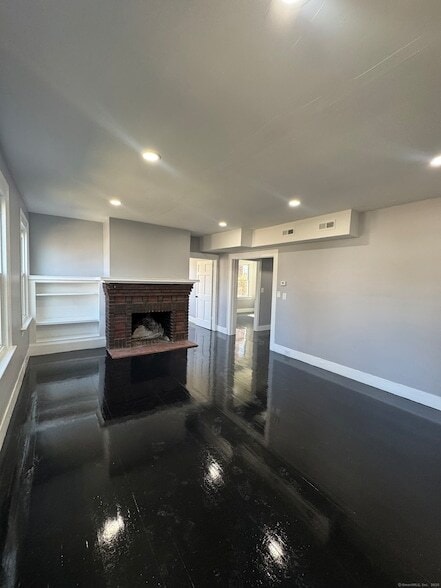 Building Photo - 180 Goffe Terrace Unit 1st floor