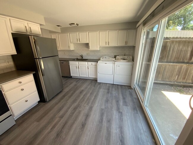 Photo - 5093-5099 Dover St. Unit 5099