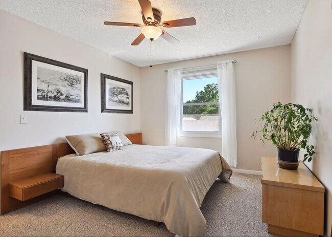 Photo - Charming & Spacious 3-Bedroom Home for Rent in Shakopee