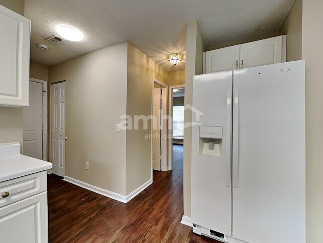 Photo - 295 W Pheasant Hill Dr