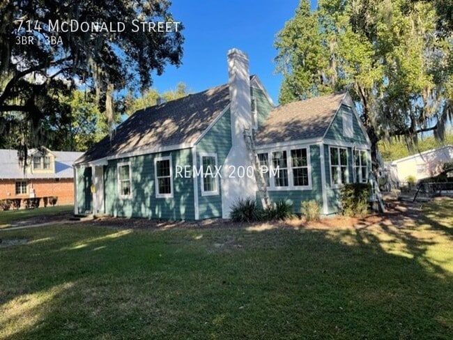 Photo - 714 McDonald Terrace