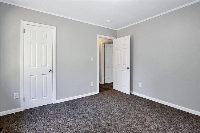 Photo - 1937 Casey Dr SE