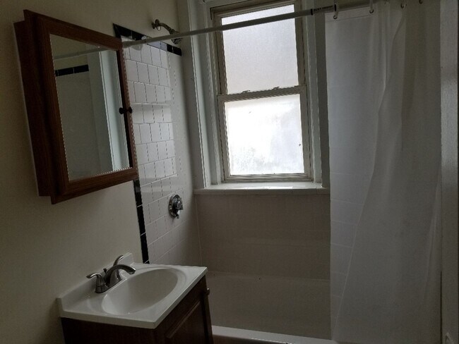 Photo - Charming 4 Bedroom-No Broker Fee