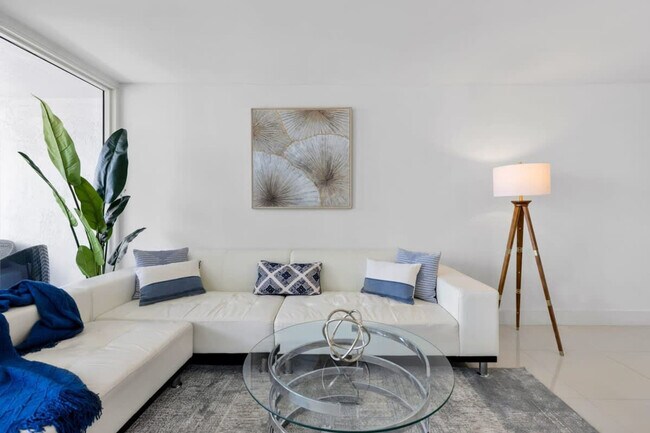 Photo - 1717 N Bayshore Dr Unidad ID1054079P