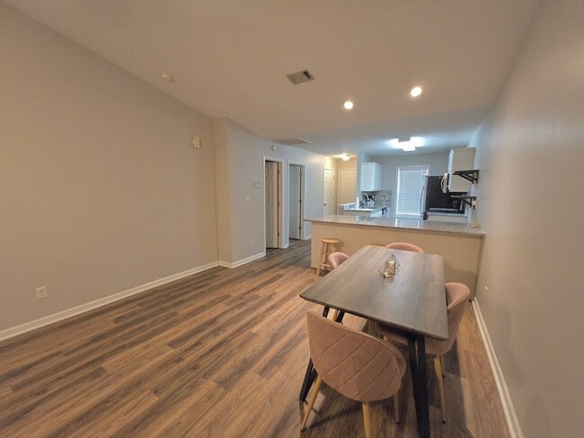 Photo - 2177 Bridgeton Rd