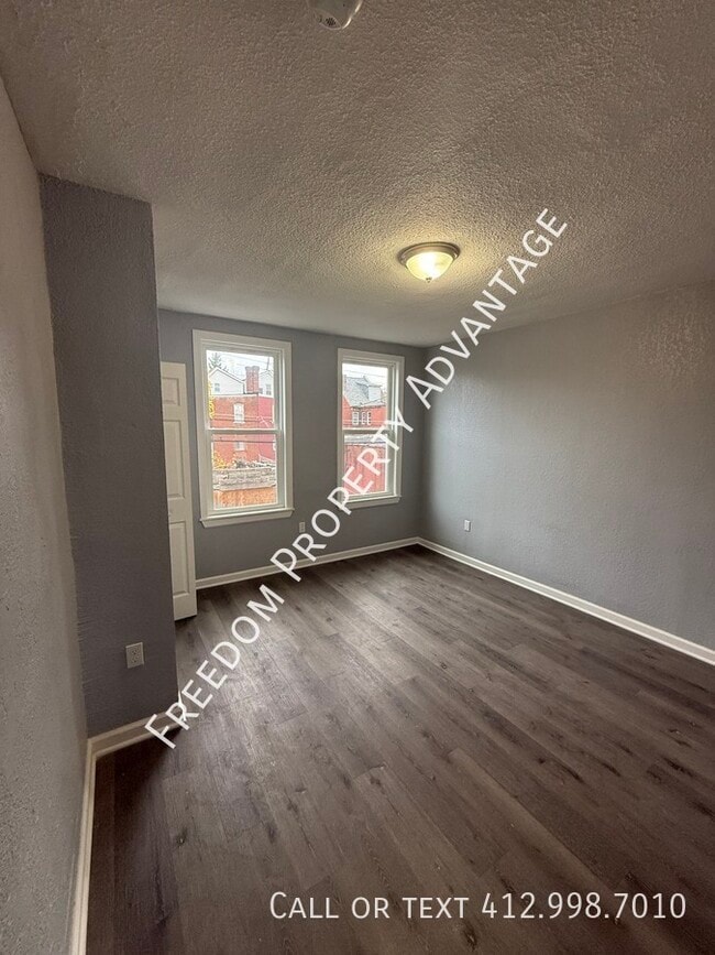 Photo - 7818 Formosa Way