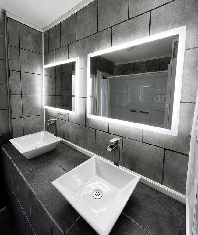 Photo - 3 Bed 1 Bath
