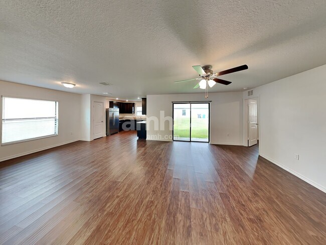 Photo - 1214 Brenton Leaf Dr House