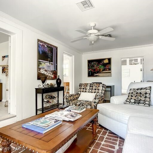 Photo - 650 S Golf Dr