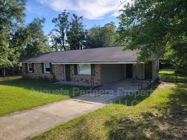Photo - 225 Pecan Dr