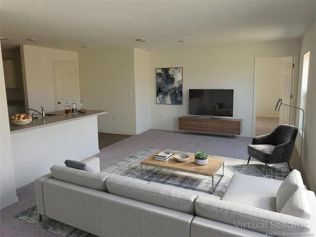 Photo - 611 SW McComb Ave