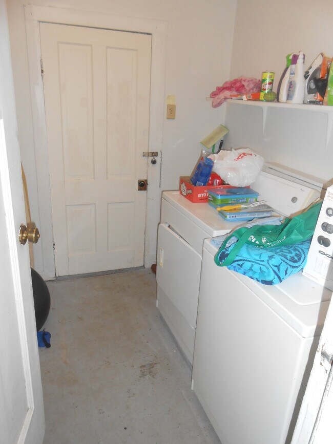 Photo - Awesome 2 Bed 1 Bath! Available June 1st!