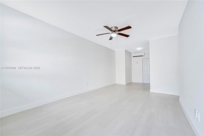 Photo - 15991 NE 18th Pl Unidad 3