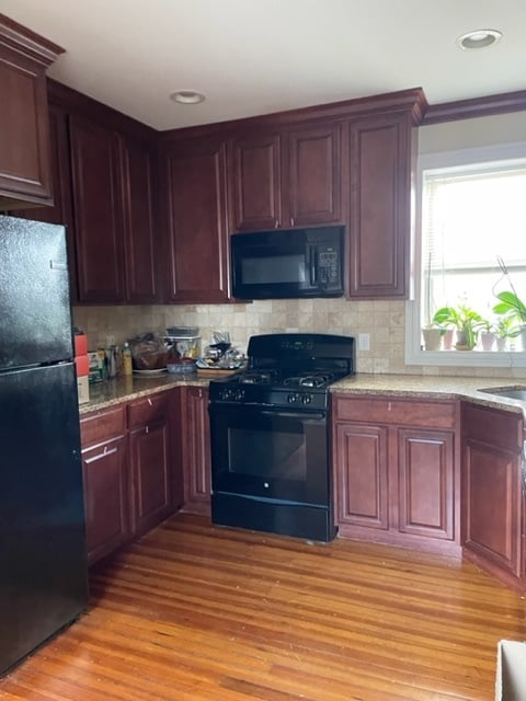 large kitchen with granite countertops - 1501 N Broom St Unit 1501 N. Broom St.Apt 2