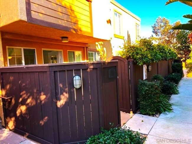 Building Photo - m583 - Wyatt Unit 5252-130